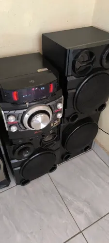 Som LG bluetooth 2 USB cd MP3 rádio auxiliar 1800 watts RMS de potência