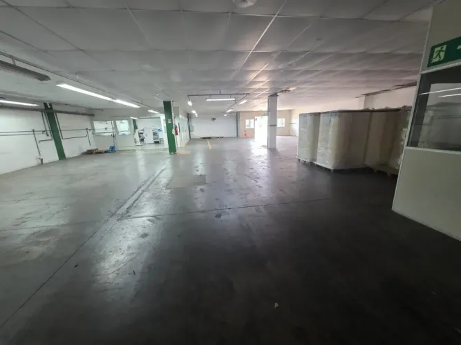 Galpão Industrial/Habite-se e avcb em condomínio/ 1.000m².