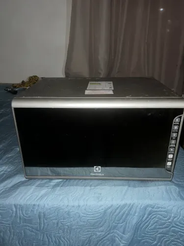 Microondas Electrolux 31L
