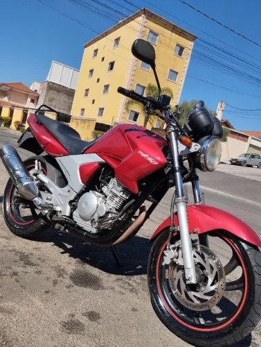 Fazer super conservada moto tá toop...vendo ou pego carro e volto dinheiro