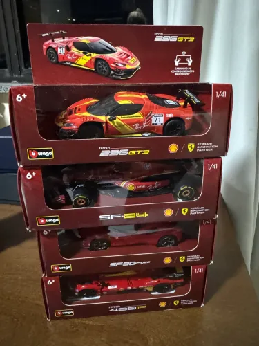 Coleção Ferrari Shell lendas colecionáveis - coleção completa nova /lacradas - 4 Ferraris 