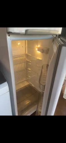 Vende-se geladeira em Paraíso-To
