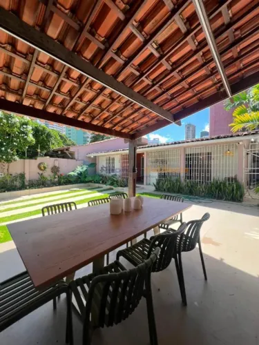 Casa de 390m² no bairro do Poço da Panela