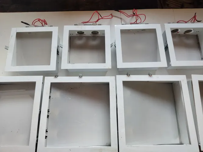 Vendo 8 luminárias de embutir semi novas com bocais de cerâmica 