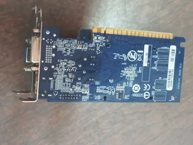 Torro placa vídeo NVidia geforce GT610 ddr3 HDMI vga e dvi por 140 reais vista Wats 41 997
