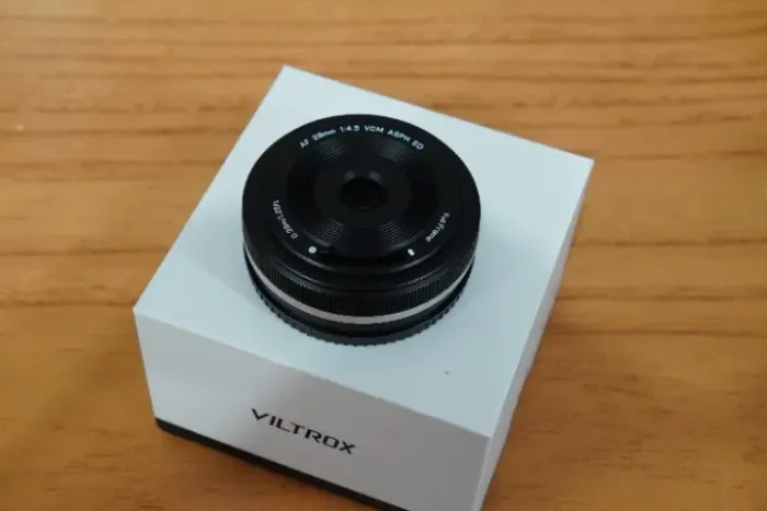 Lente Viltrox 28mm F4.5 Pancake