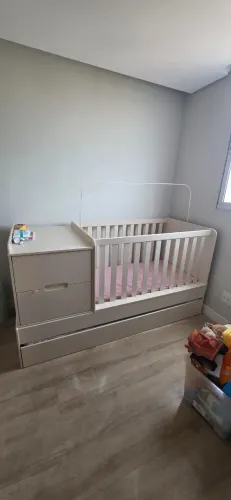 Berço Multifuncional Com Cama Auxiliar, Trocador e Gavetas