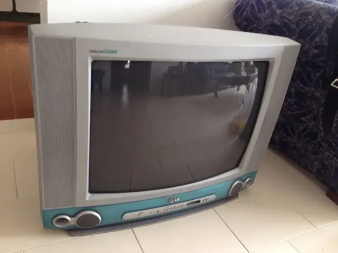 Televisor LG Cinemaster Champ