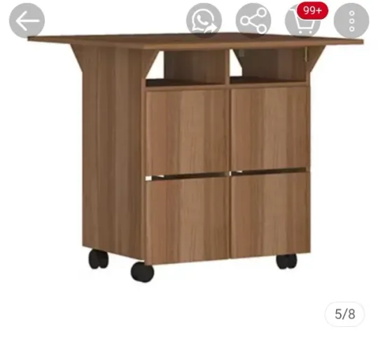 Mesa com 4 panquinhos