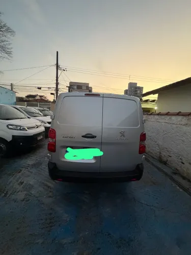 Peugeot Expert Cargo 1.5 Turbo Diesel 2024