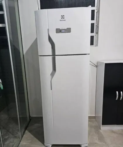 Geladeira Electrolux tw42s