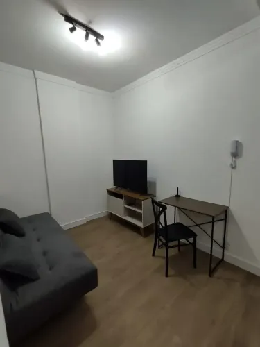 Imóvel para aluguel e venda possui 35 metros quadrados com 1 quarto em Centro - São Vicent