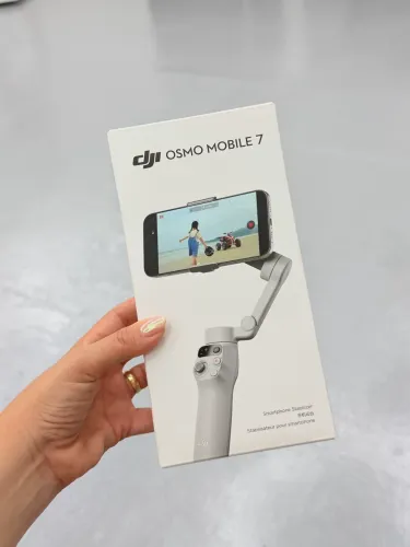 DJI OSMO MOBILI 7 