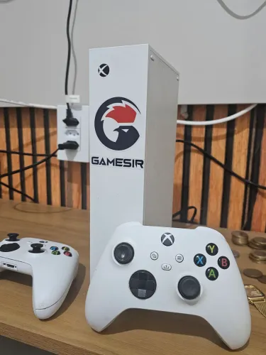 Xbox series s, semi novo nunca aberto 1800$ pra vender logo