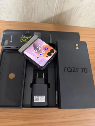 RAZR 70 5g 256gb impecável leia o anúncio