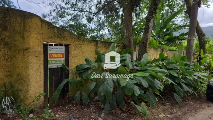 Terreno Plano e Murado Itaipu