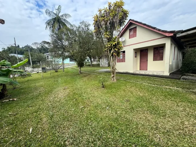 Casa no Centro da cidade de Águas Mornas - SC