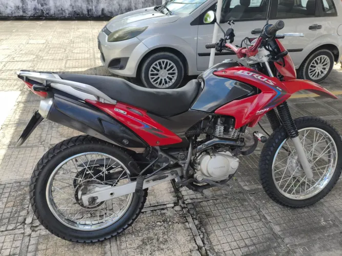Moto bem conservada