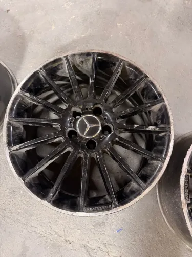 RODAS ARO 19 AMG MERCEDES EM BOM ESTADO 