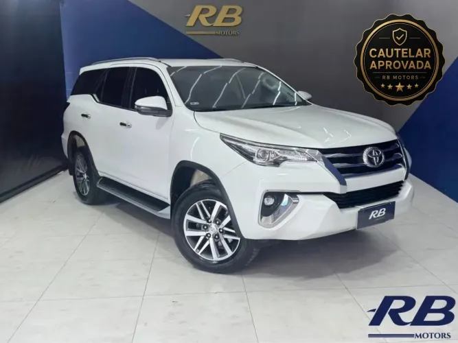 Toyota Hilux SW4 SRX 4X4 2.8 TDI 16V Dies. Aut. 2018