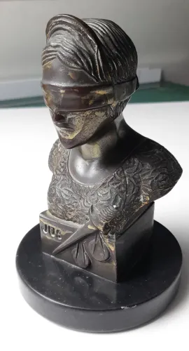 Busto da Justiça