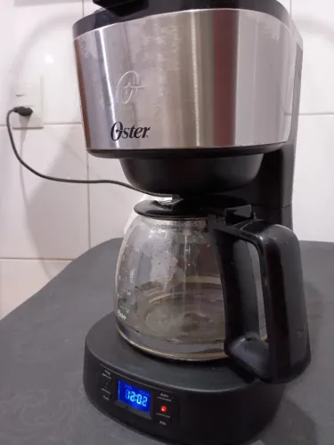 Cafeteira Oster modelo OCAF500 usada