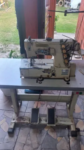 Vende-se máquinas de costuras 