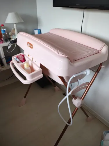 Banheira de bebê com suporte 