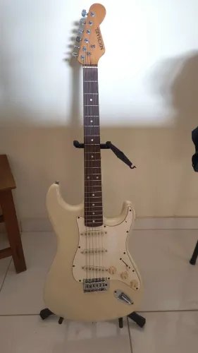 Guitarra Michael + captadores e ponte nova
