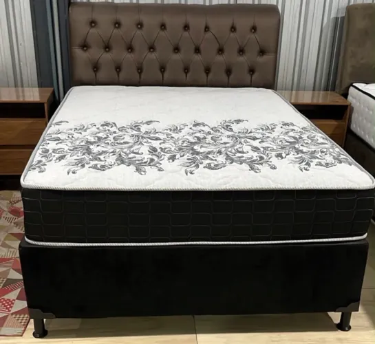 Cabeceira com Cama e colchão casal