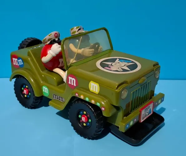 M&M's dispenser Jeep Militar(Leia a descrição)
