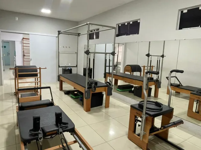 Studio de Pilates completo - Kauffer - 4 aparelhos + Espaldar+ acessórios
