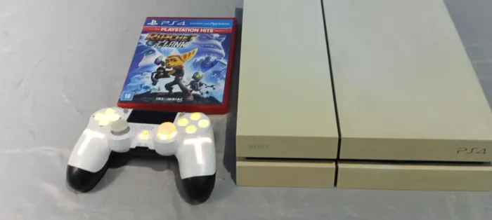PS4 DE 1T, VALOR: 1.400 parcelado