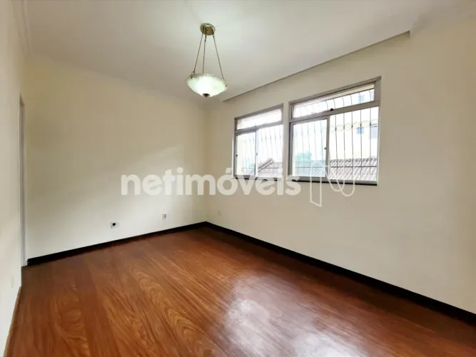 2 / 3 qauartos no bairro padre eustaquio, de 72 m²;, 2 banheiros, 1 lance de escadas, 1 va