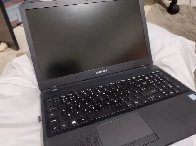 Notebook Samsung 14" Core i3 6ª geração + SSD 500GB + mouse Logitech
