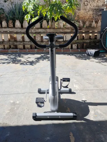 Bicicleta ergometrica pouco usada!