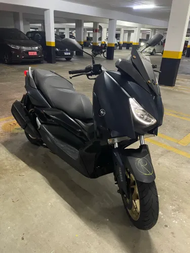 Yamaha XMAX 250
