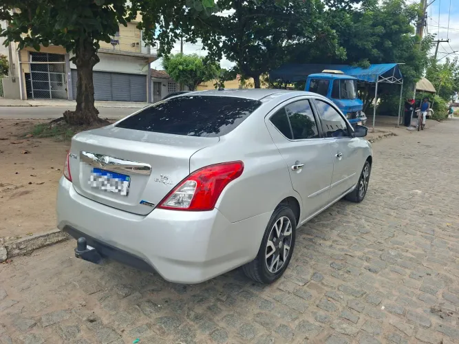 Nissan Versa Unique 1.6 16V Flex 4P Mec. 2016