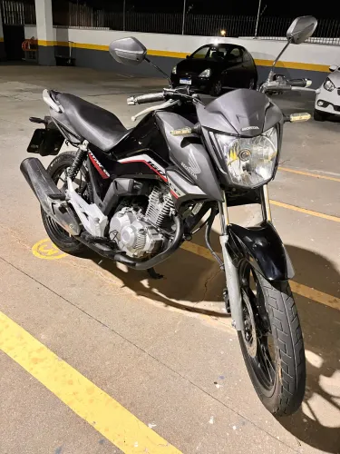 Titan 160