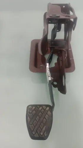 PEDAL DE FREIO NISSAN MARCH/VERSA 2013/18 COM SUPORTE ORIGINAL