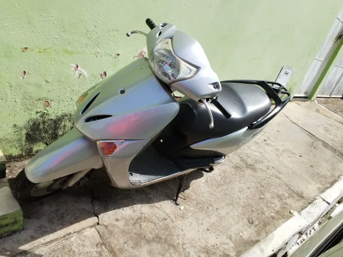 Lead 110 moto automatica