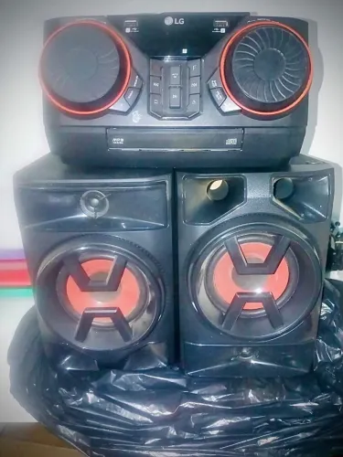Vendo um Som semi Novo
