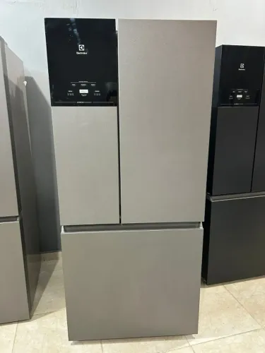 Electrolux IM8S - 590L 220v - Plotada Cinza