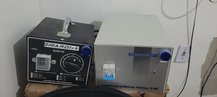 Transformador e estabilizador girardi 3000va