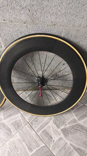 PAR DE RODA DE CARBONO TUBULAR