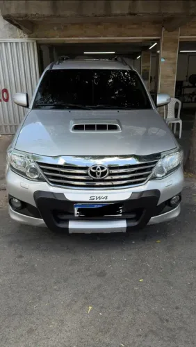 Toyota Hilux SW4 SRV D4-d 4X4 3.0 TDI Dies. AUT 2015