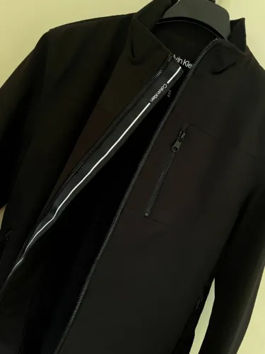Jaqueta Calvin Klein Soft Shell - Preto