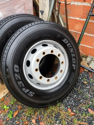 PAR DUNLOP SP320 275/80 R22.5 SEMINOVOS + 2 RODAS 10 FUROS