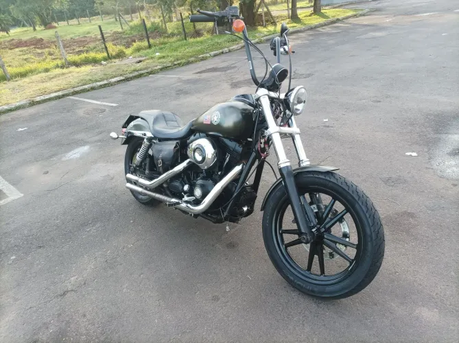 HARLEY DAVIDSON DYNA