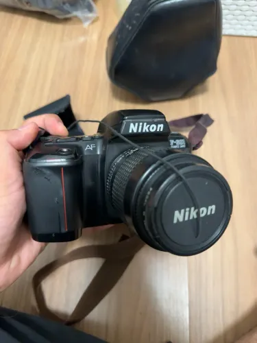 Câmera Analógica Nikon F50 + Lente AF Nikkor 35-80mm + Bolsa